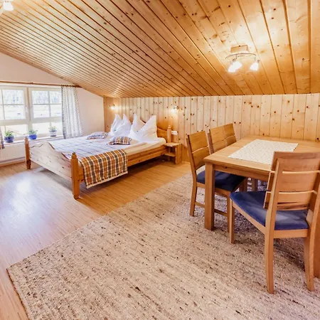 Bio-bauernhof Auernig 上韦拉赫