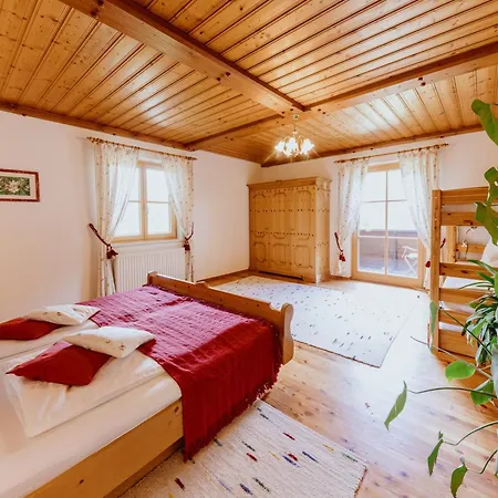 Bio-bauernhof Auernig Farm stay Obervellach (Spittal an der Drau)