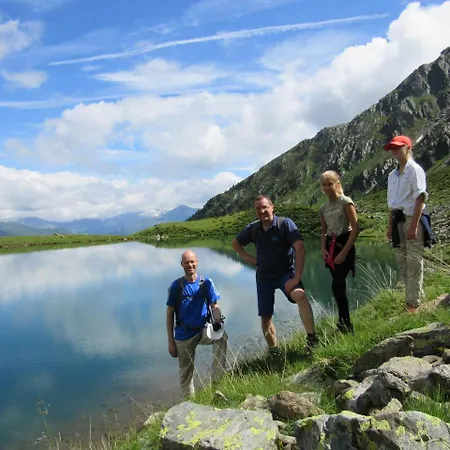 Bio-bauernhof Auernig Farm stay Obervellach