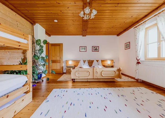 Bio-bauernhof Auernig * Obervellach